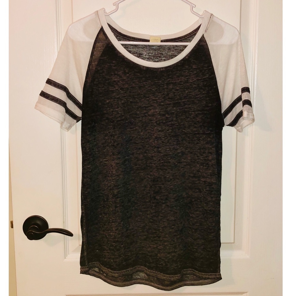 Tee shirt